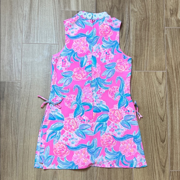 Lilly Pulitzer Pink and Blue Floral Romper. Preowned. Reposhed - Picture 3 of 10